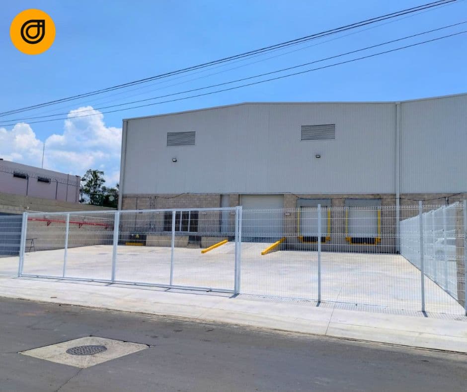 Bodega Comercial en Renta Sobre Periférico Oriente, Zona Oblatos - Imagen 1
